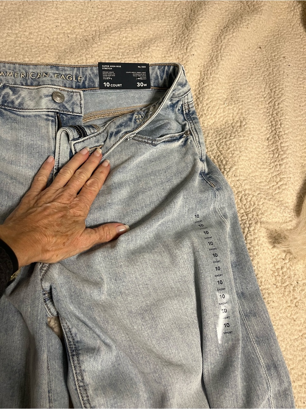 NWT American Eagle Outfitters Light Wash Jeans - Light Blue